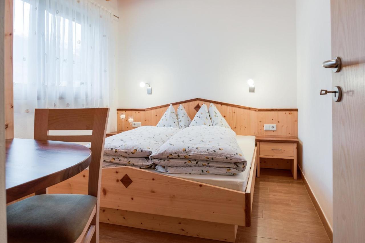 Appartamento Hofschenke Pfeiftal - Heuduft San Martino in Passiria Esterno foto